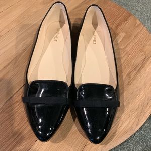 Nine West black leather and patent flats, sz 10